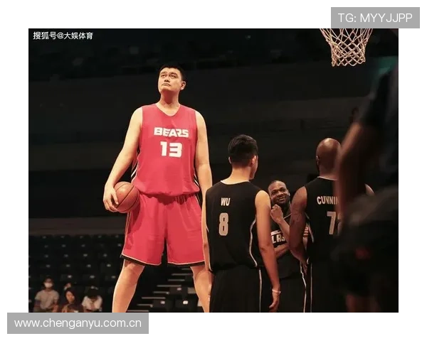 姚明带领中国篮球队奋勇拼搏努力追逐国际赛场的辉煌梦想